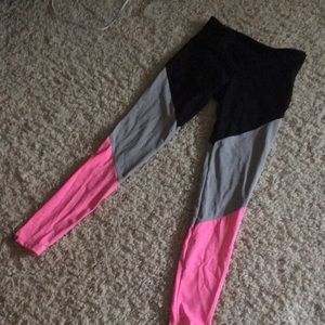 Onzie 3 tone leggings